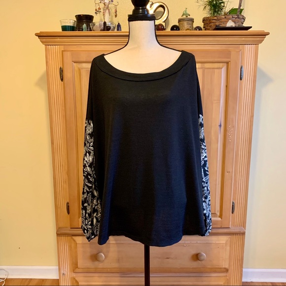 Wonderly flowly sleeve top - Picture 1 of 8